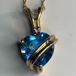 10kt Gold Heart Pendant Necklace with Blue Topaz & diamond Heart. Pretty 😍